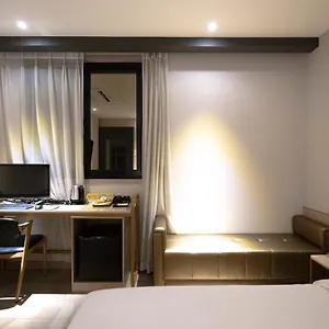 Hotel Hound Seomyeon-beomcheon Busan