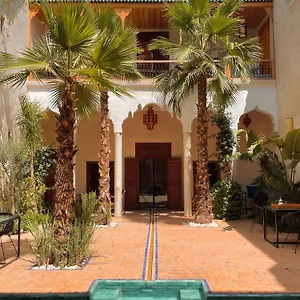 Lion Rouge Marrakesch